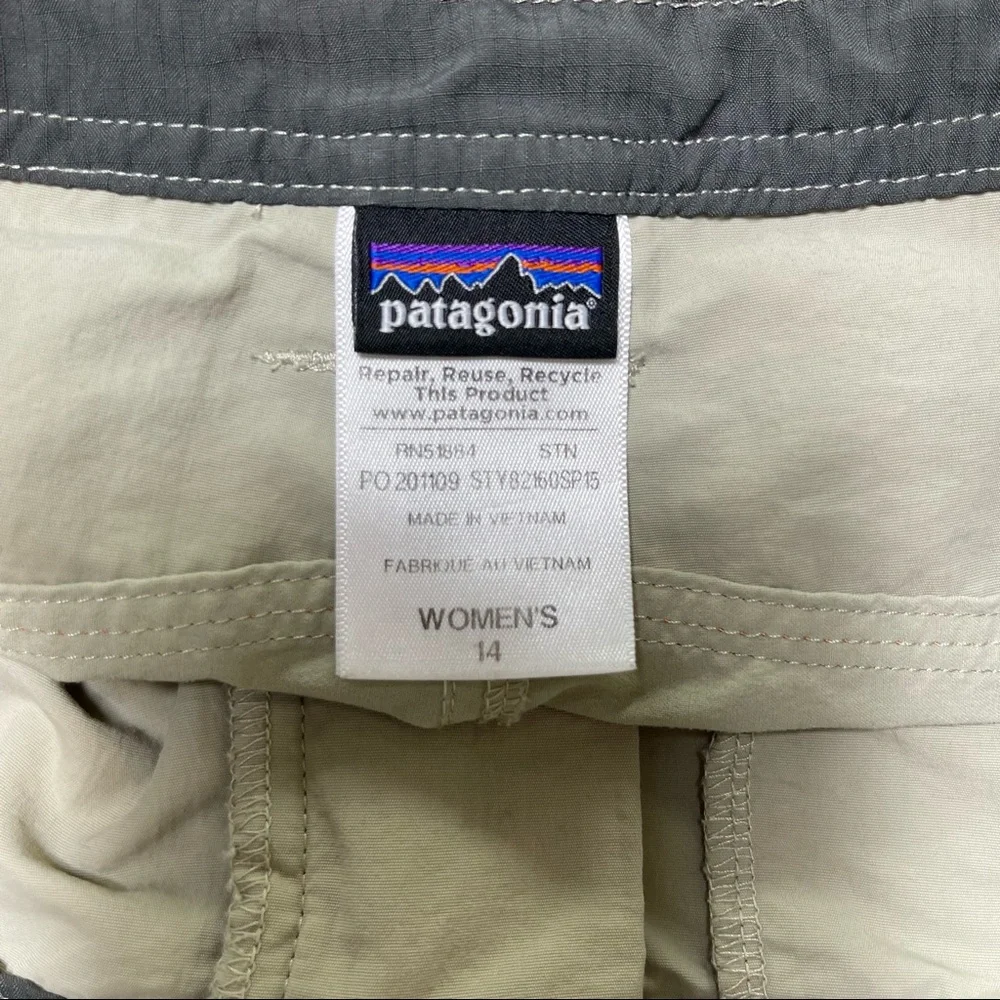 Patagonia Away From Home Hiking Tan Khaki Nylon Bermuda 9” Shorts 14